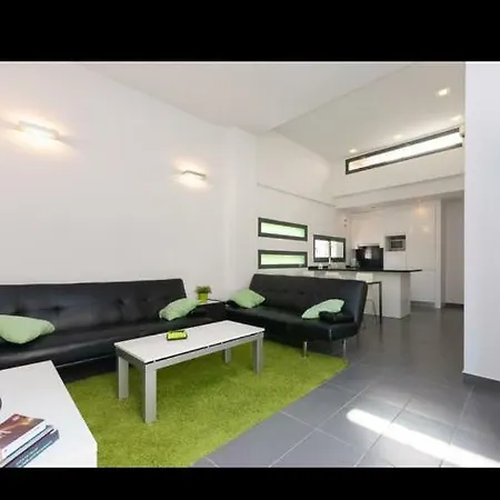 Villa Calle Paso De Calais 13 *