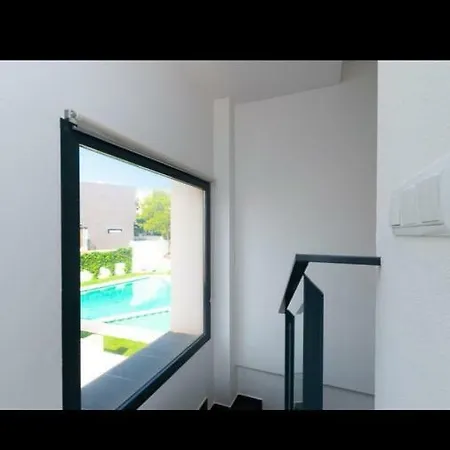 Villa Calle Paso De Calais 13 Villacosta